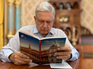 ¿Cómo hacen marketing las empresas que venden al gobierno? El caso de un libro conmemorativo que atrajo nuevos contratos